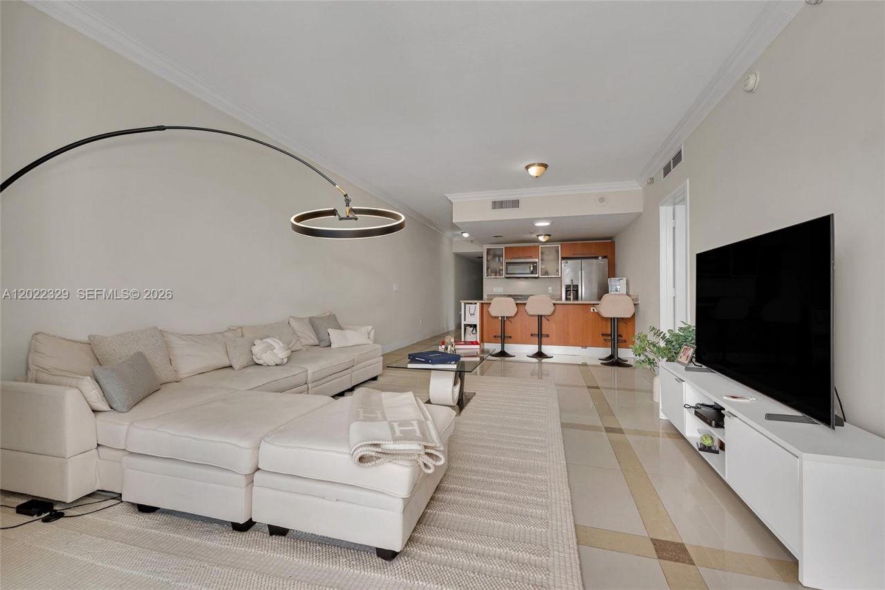 185 SW 7th St , Unit 4201, Miami, FL 33130 Photo