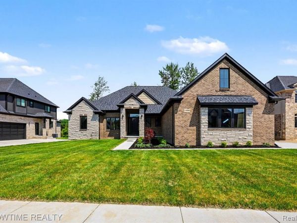 11695 ENCORE Drive, Shelby Twp, MI 48315