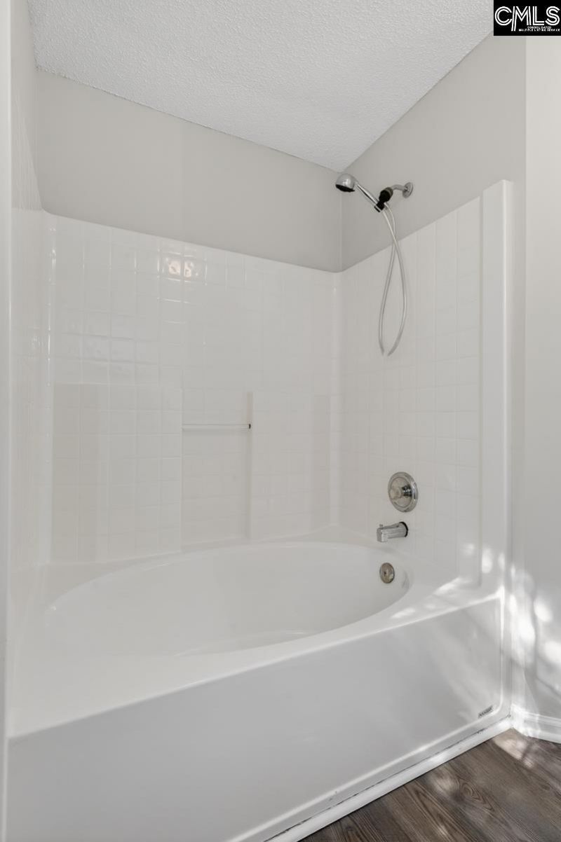104 Rolling Knoll Drive  Photo 19