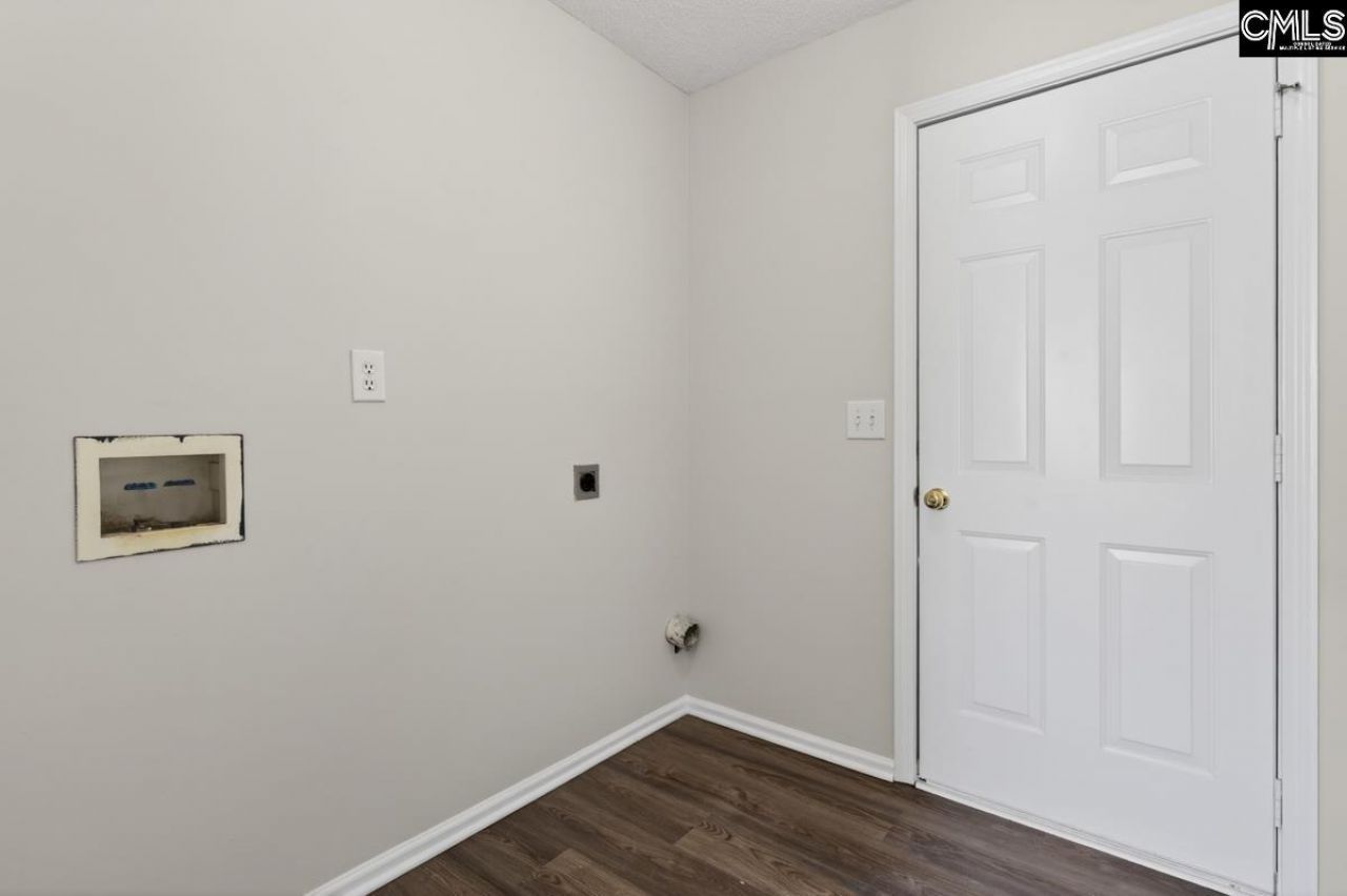 104 Rolling Knoll Drive  Photo 25
