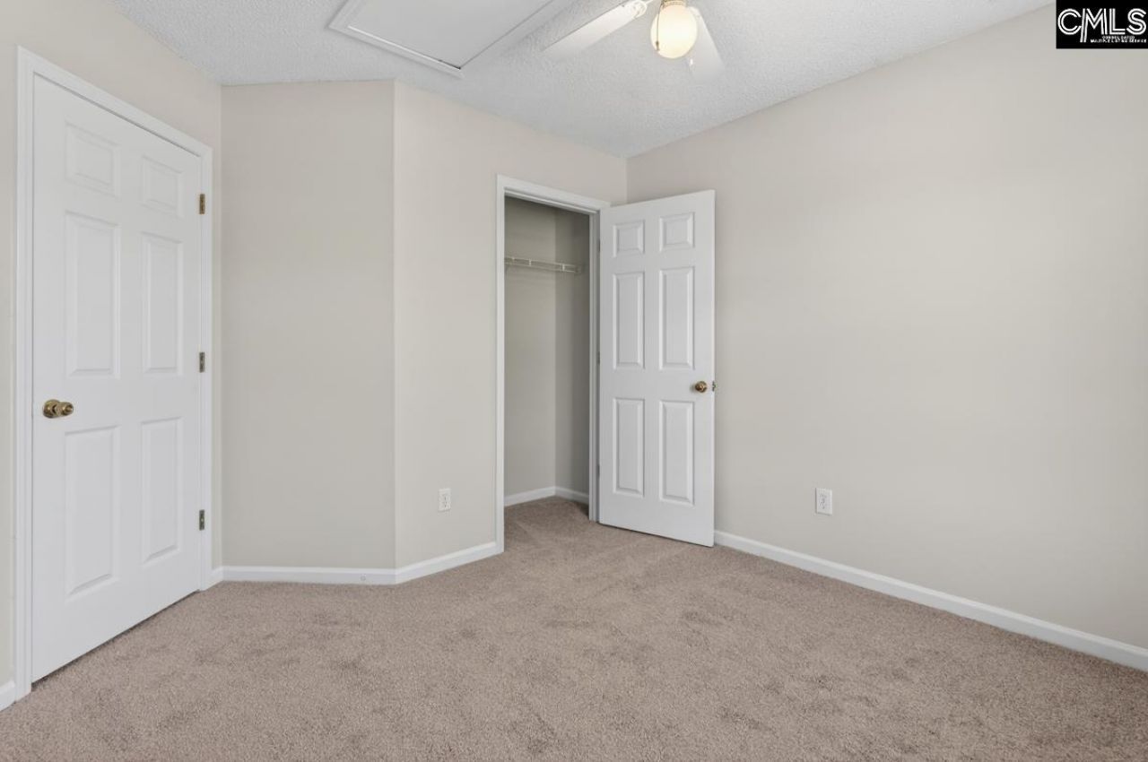 104 Rolling Knoll Drive  Photo 26