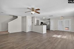 104 Rolling Knoll Drive  photo 4