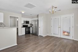 104 Rolling Knoll Drive  photo 4
