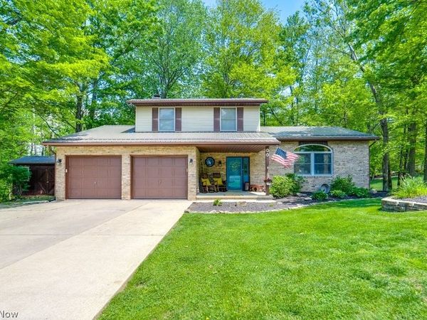 66 Manito Trail , Malvern, OH 44644