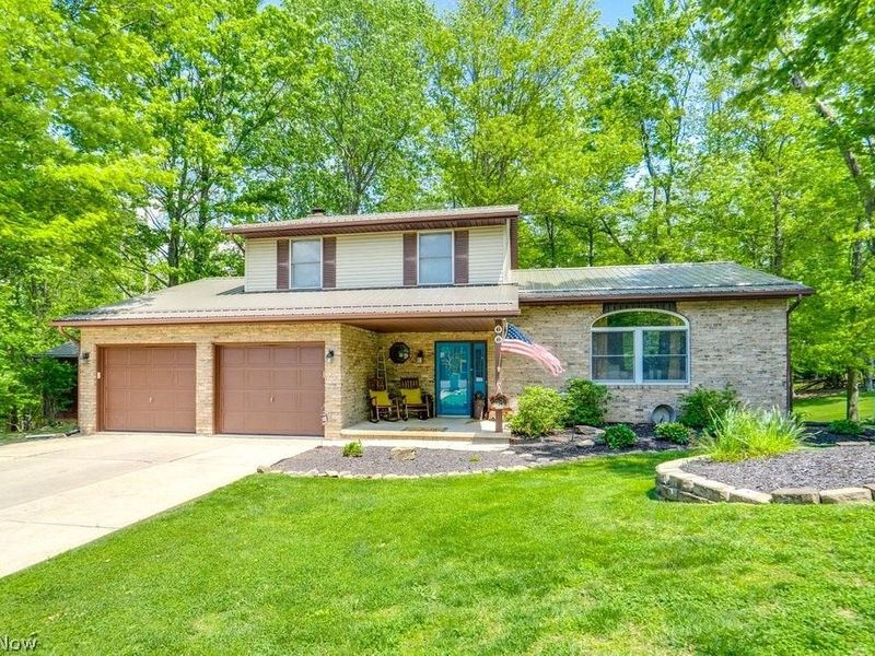 66 Manito Trail, Malvern, OH 44644 Photo 2
