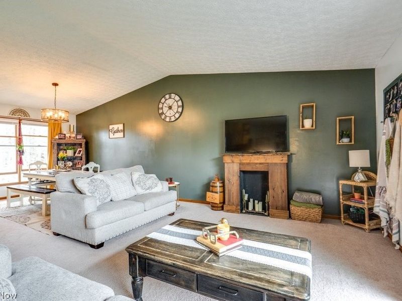 66 Manito Trail, Malvern, OH 44644 Photo 5