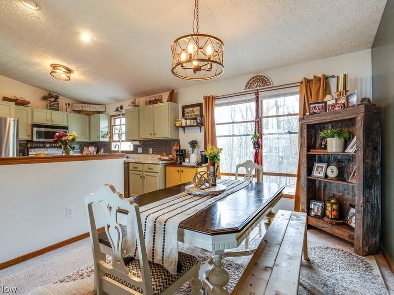 66 Manito Trail, Malvern, OH 44644 Photo 7