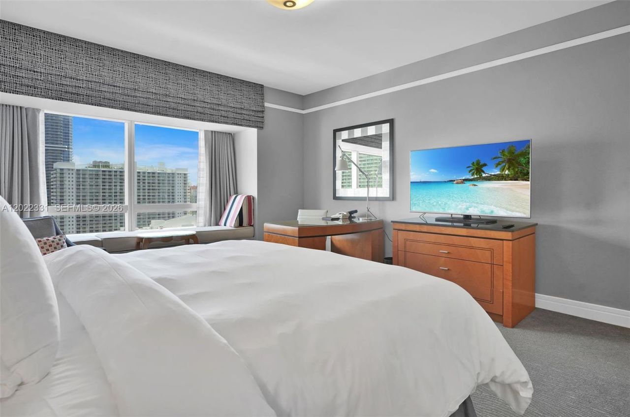 1435 Brickell Ave , Unit 3210, Miami, FL 33131 Photo