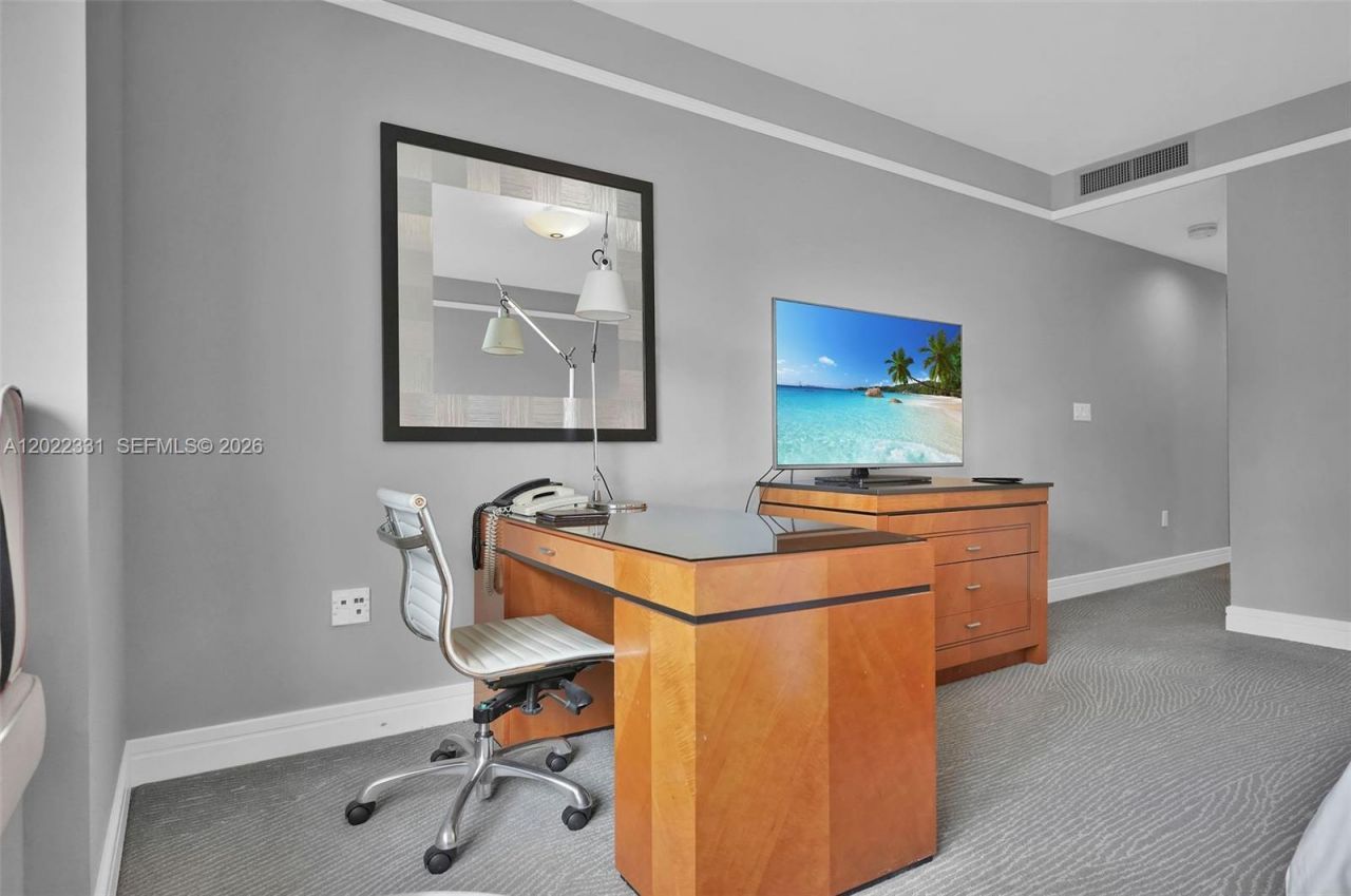 1435 Brickell Ave , Unit 3210, Miami, FL 33131 Photo