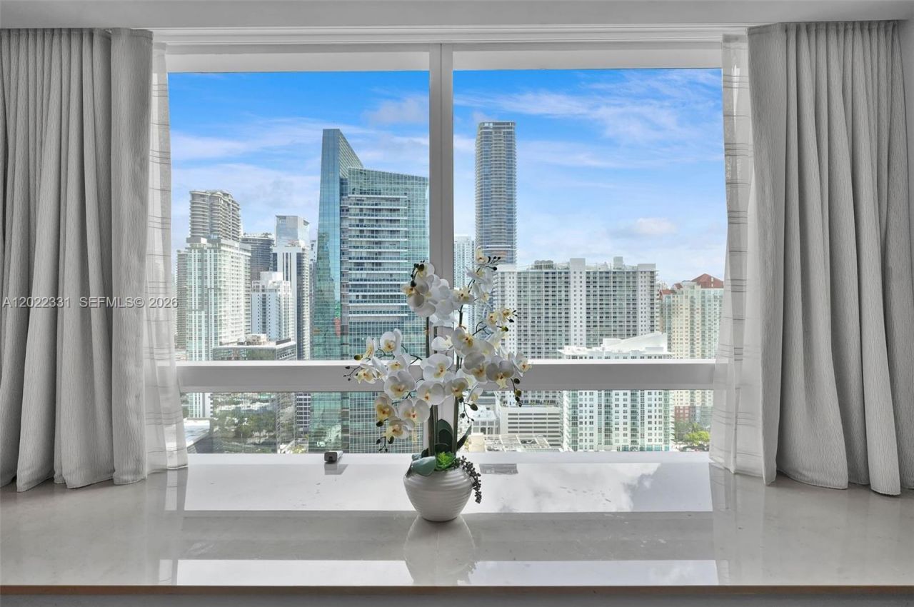 1435 Brickell Ave , Unit 3210, Miami, FL 33131 Photo