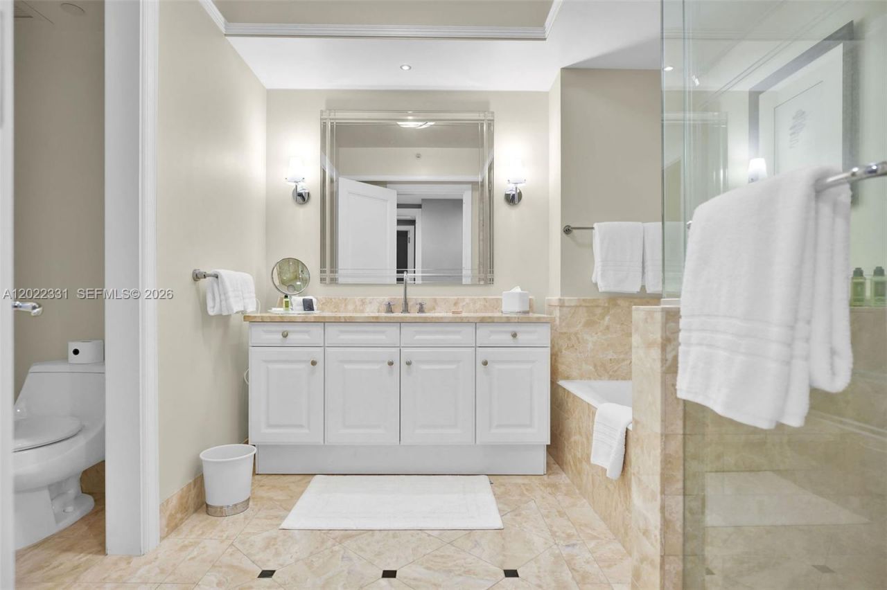 1435 Brickell Ave , Unit 3210, Miami, FL 33131 Photo