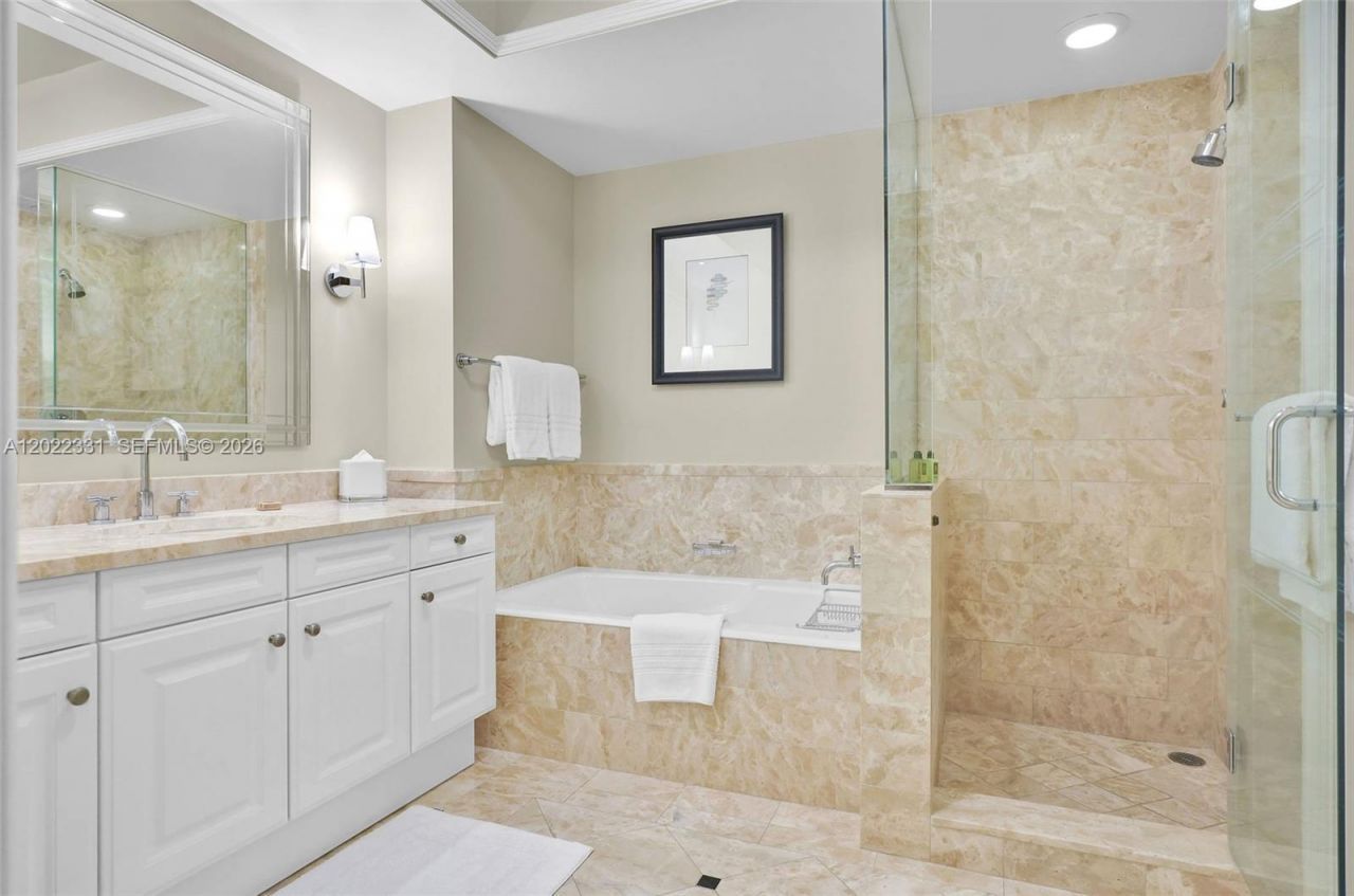1435 Brickell Ave , Unit 3210, Miami, FL 33131 Photo