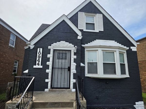 10944 S Wallace Street , Chicago, IL 60628