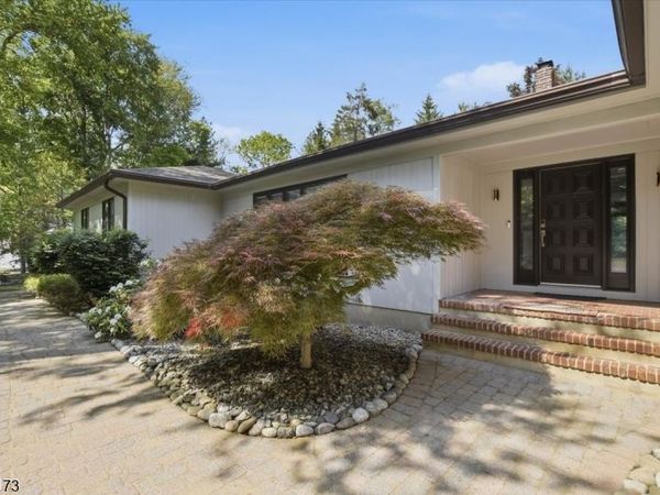 5 Sylvan Dr, Bridgewater, NJ 08807