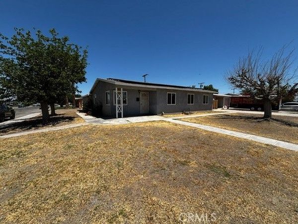 1021 E Chanslor Way, Blythe, CA 92225
