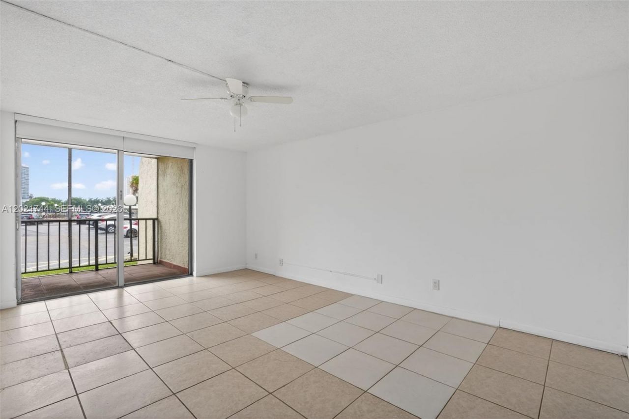 2000 Atlantic Shores Blvd , Unit 120, Hallandale Beach, FL 33009 Photo