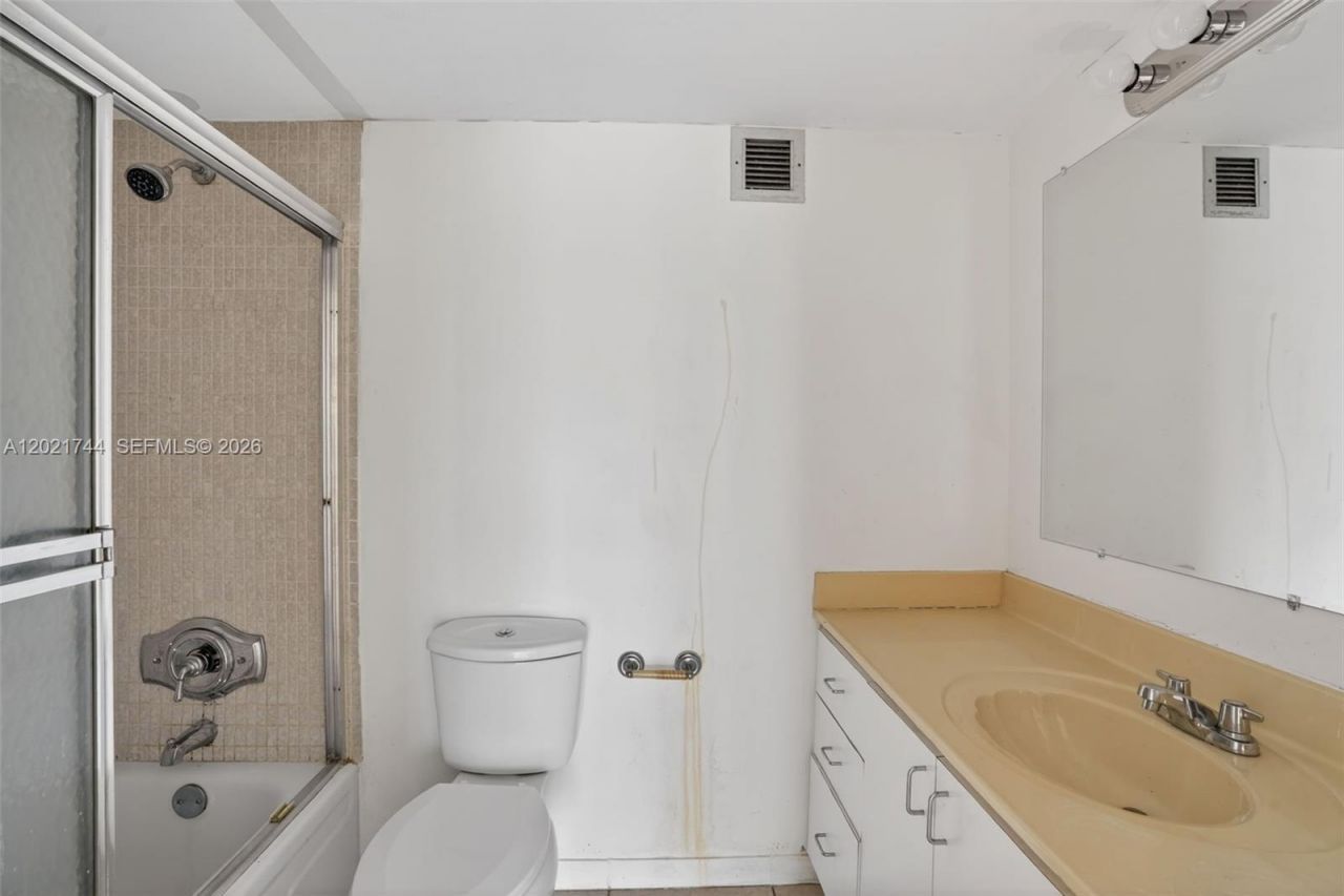2000 Atlantic Shores Blvd , Unit 120, Hallandale Beach, FL 33009 Photo