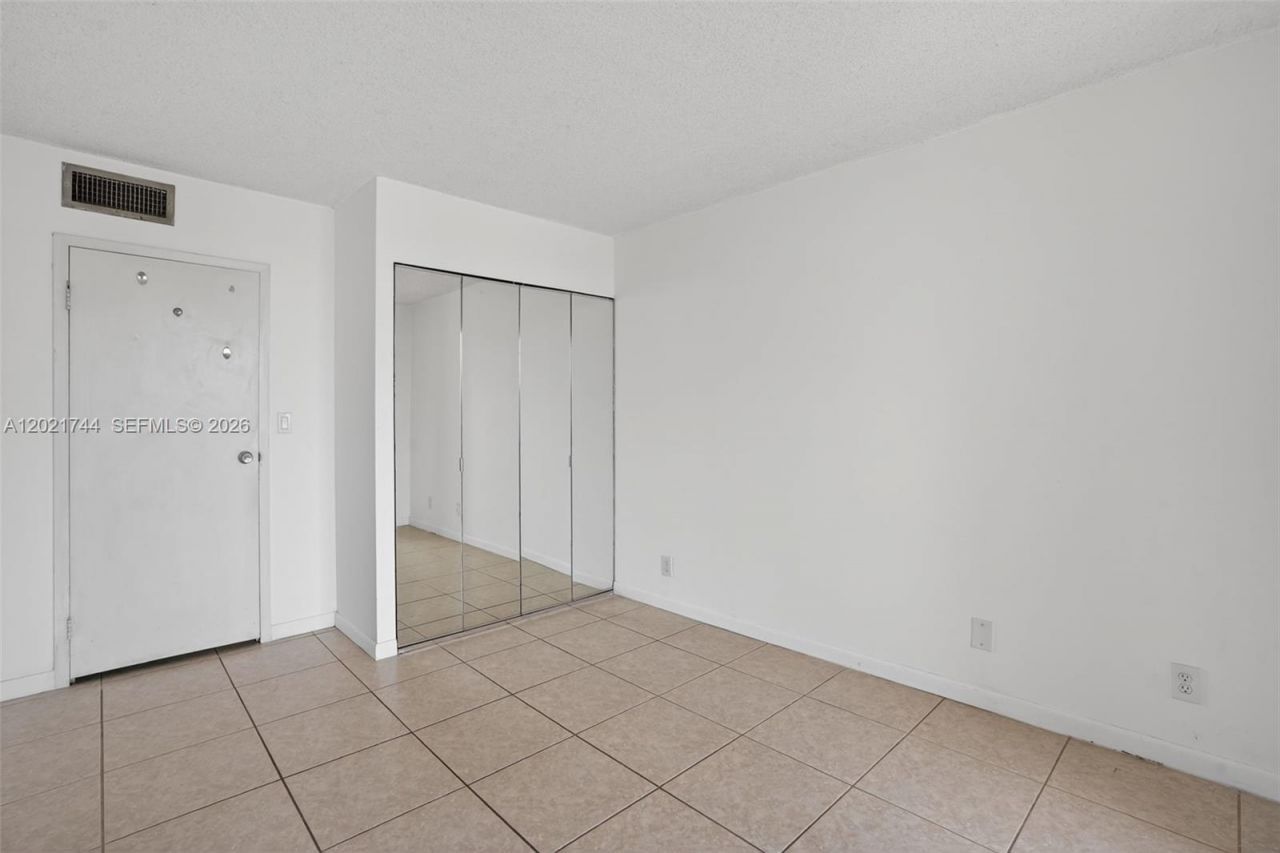 2000 Atlantic Shores Blvd , Unit 120, Hallandale Beach, FL 33009 Photo