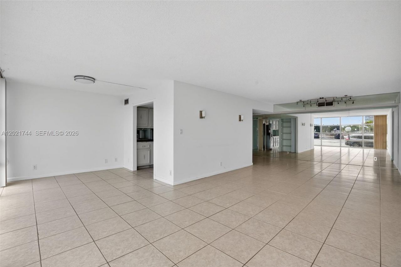 2000 Atlantic Shores Blvd , Unit 120, Hallandale Beach, FL 33009 Photo