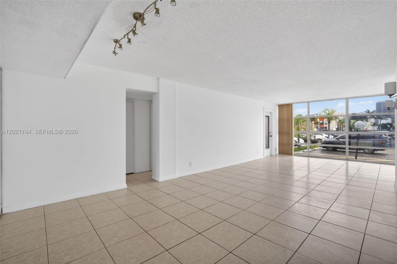 2000 Atlantic Shores Blvd , Unit 120, Hallandale Beach, FL 33009 Photo