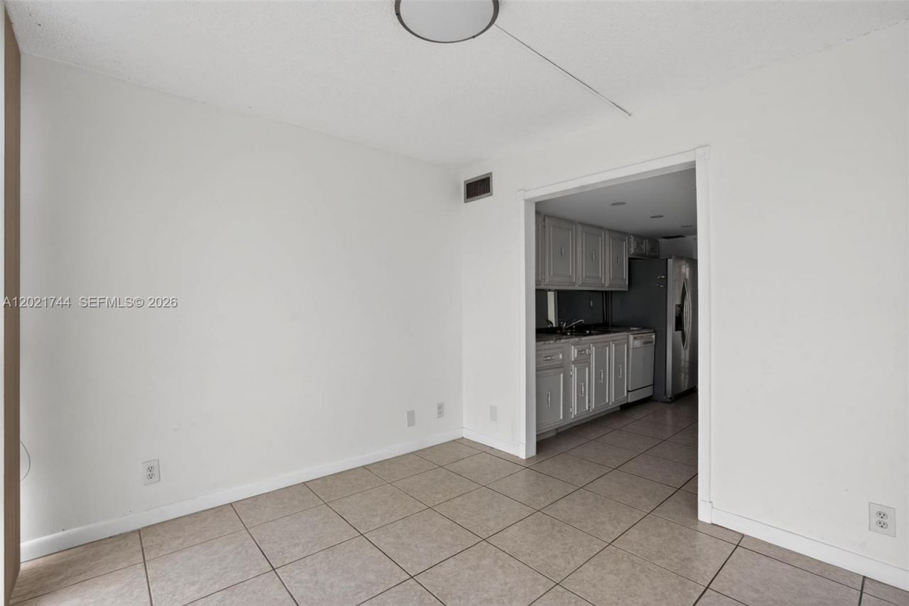 2000 Atlantic Shores Blvd , Unit 120, Hallandale Beach, FL 33009 Photo