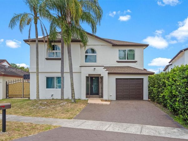 15530 SW 59th St , Miami, FL 33193