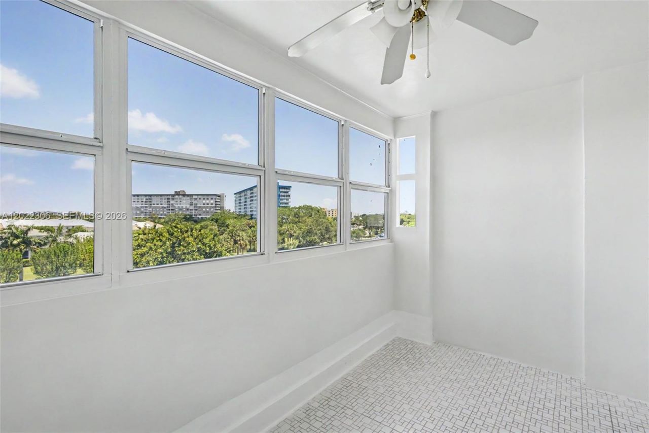4330 Hillcrest Dr , Unit 506, Hollywood, FL 33021 Photo