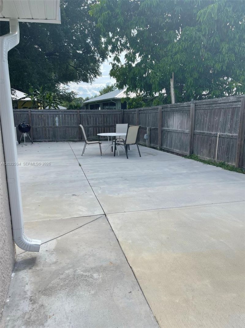4617 Navarre Ave, Unit B, Sebring, FL 33872 Photo