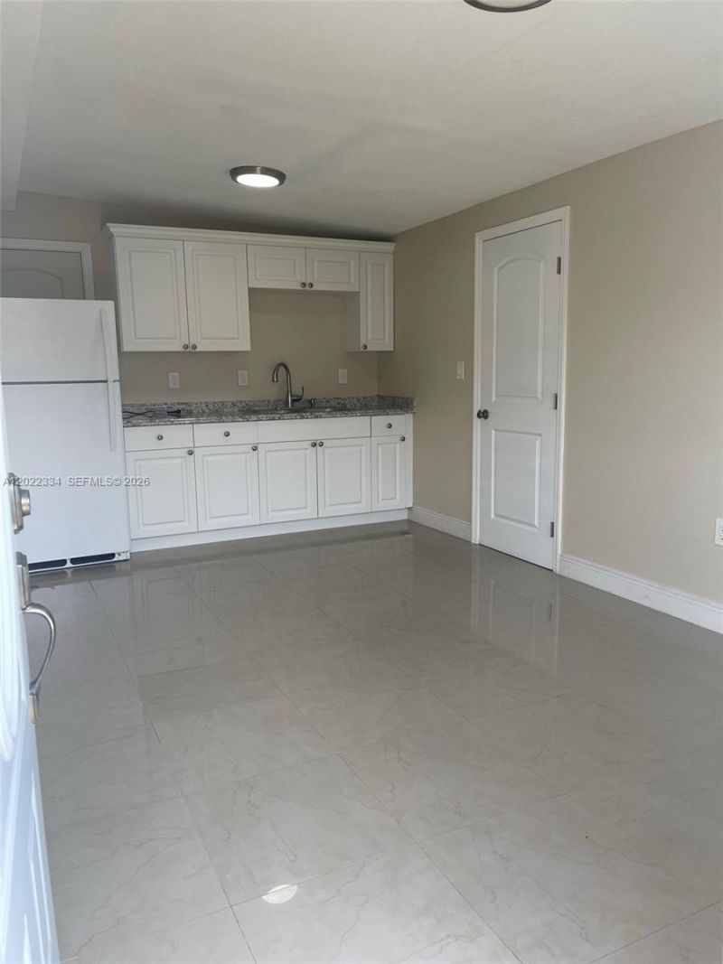 4617 Navarre Ave, Unit B, Sebring, FL 33872 Photo