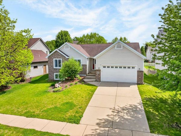 9423 White Fox Lane, Middleton, WI 53562