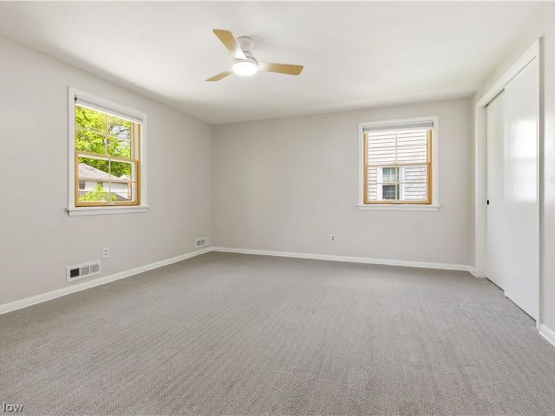 2056 Laurel Hill Drive, South Euclid, OH 44121 Photo 18