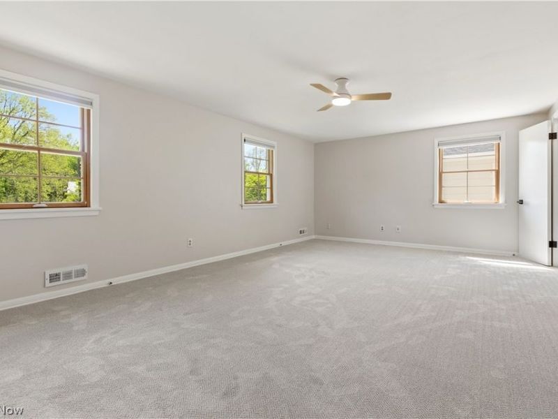 2056 Laurel Hill Drive, South Euclid, OH 44121 Photo 24