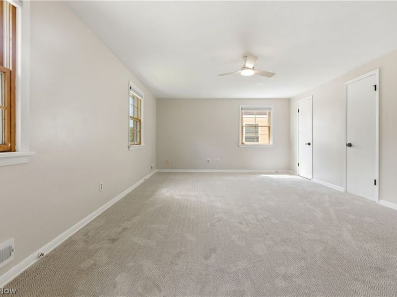 2056 Laurel Hill Drive, South Euclid, OH 44121 Photo 27