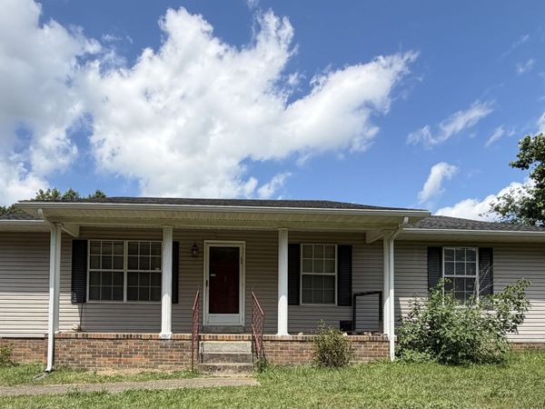 499 Belew Dr , Lawrenceburg, TN 38464