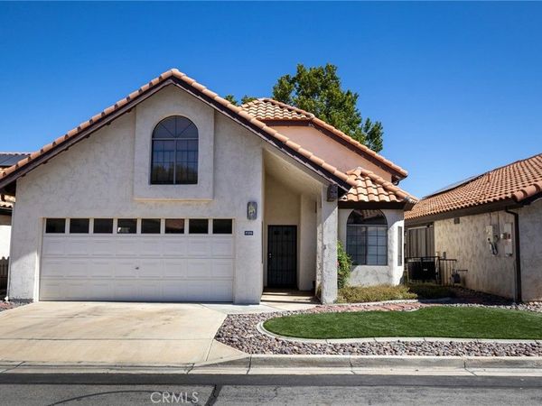 19258 Pine, Apple Valley, CA 92308