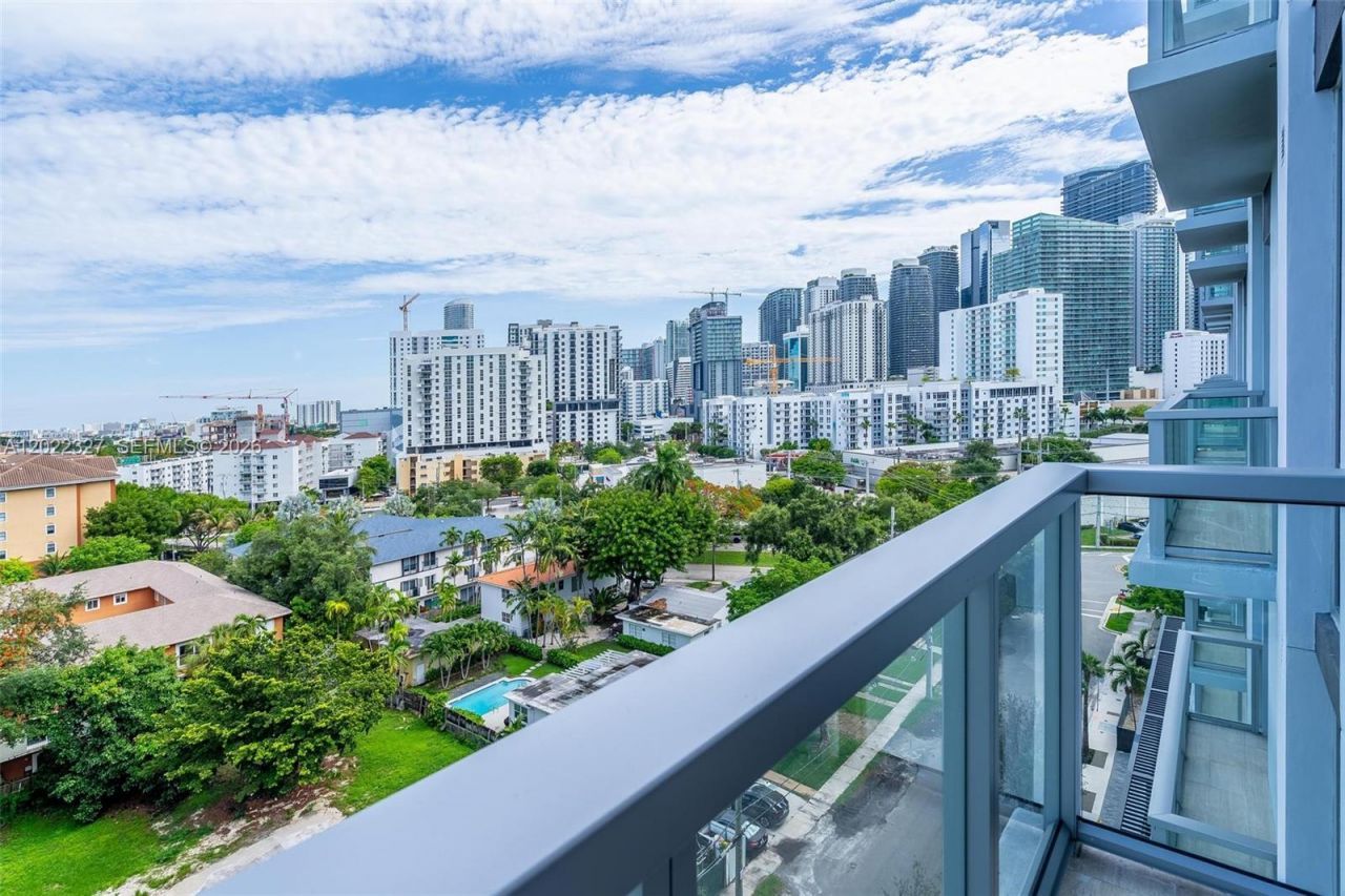1611 SW 2nd Ave, Unit 817, Miami, FL 33129 Photo