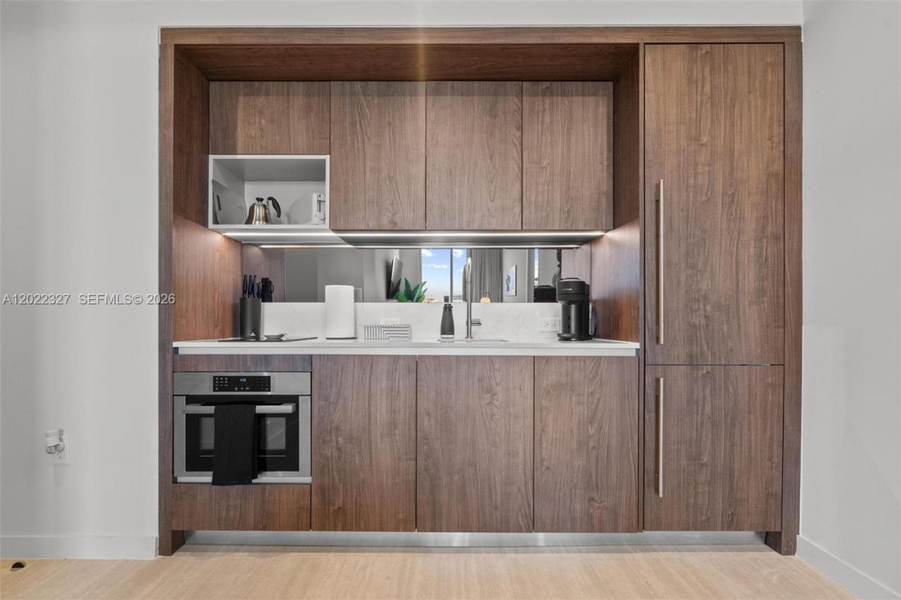 1611 SW 2nd Ave, Unit 817, Miami, FL 33129 Photo