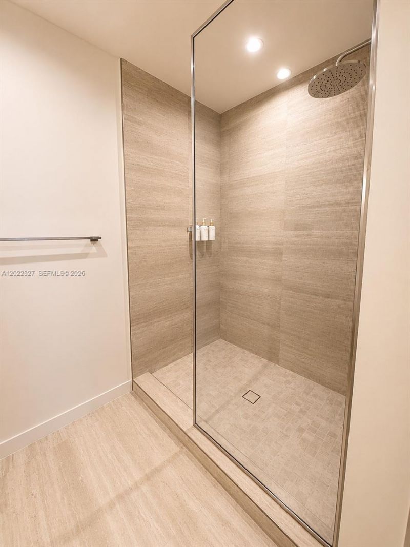 1611 SW 2nd Ave , Unit 817, Miami, FL 33129 Photo