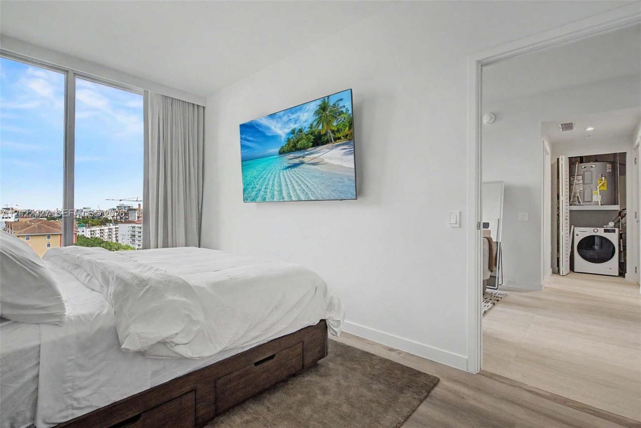 1611 SW 2nd Ave, Unit 817, Miami, FL 33129 Photo