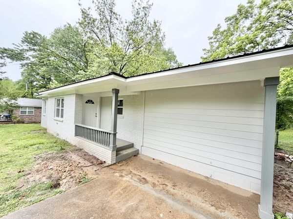 684 Rosaland Dr., Holly Springs, MS 38635