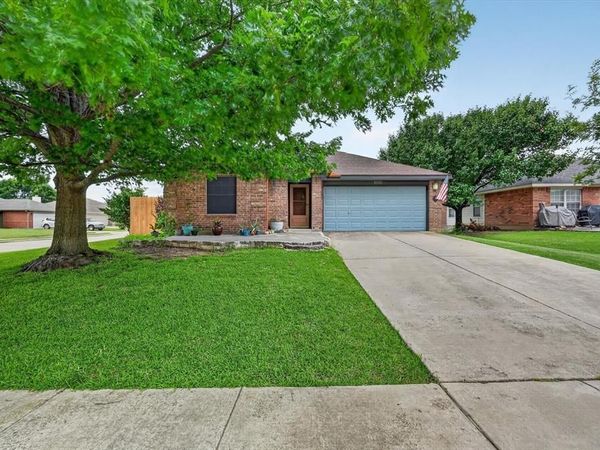 1001 Ridge Top Drive, Burleson, TX 76028