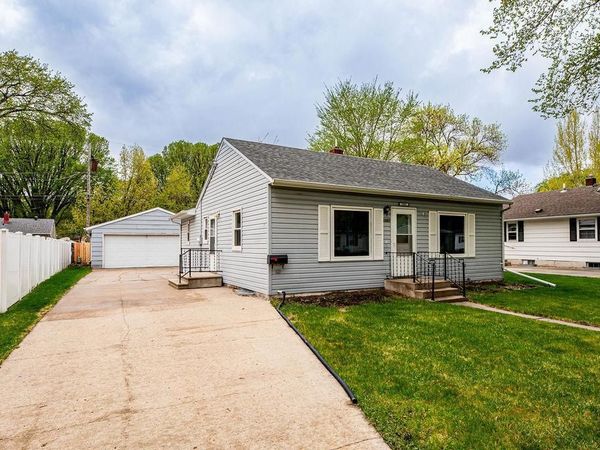 1001 18th Street S, Fargo, ND 58103