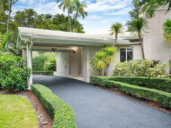 648 Sevilla Ave , Coral Gables, FL 33134
