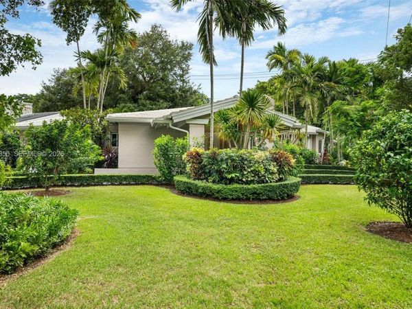 648 Sevilla Ave , Coral Gables, FL 33134