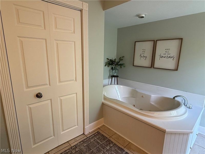 2270 Grenchen Drive, Unit 437, Millersburg, OH 44654 Photo 29