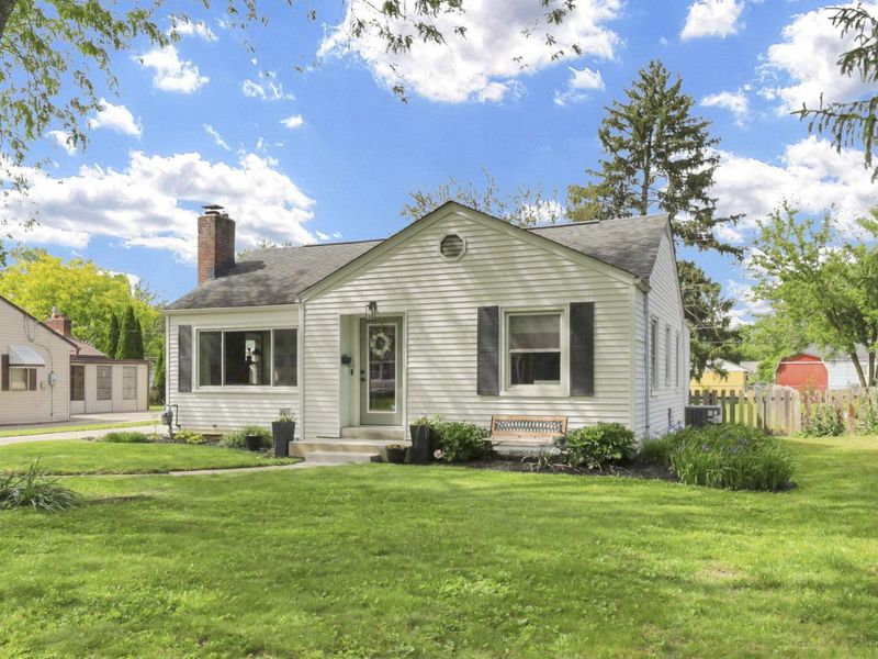 640 E Beaumont Road, Columbus, OH 43214 Photo 2
