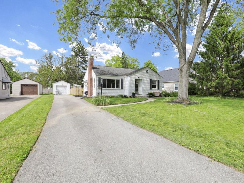 640 E Beaumont Road, Columbus, OH 43214 Photo 3