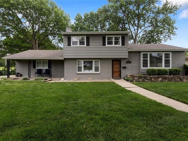 6411 N Highland Avenue, Gladstone, MO 64118