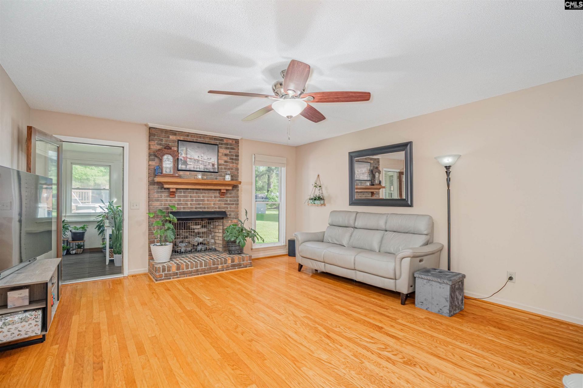 121 Ferry Drive  Photo 6