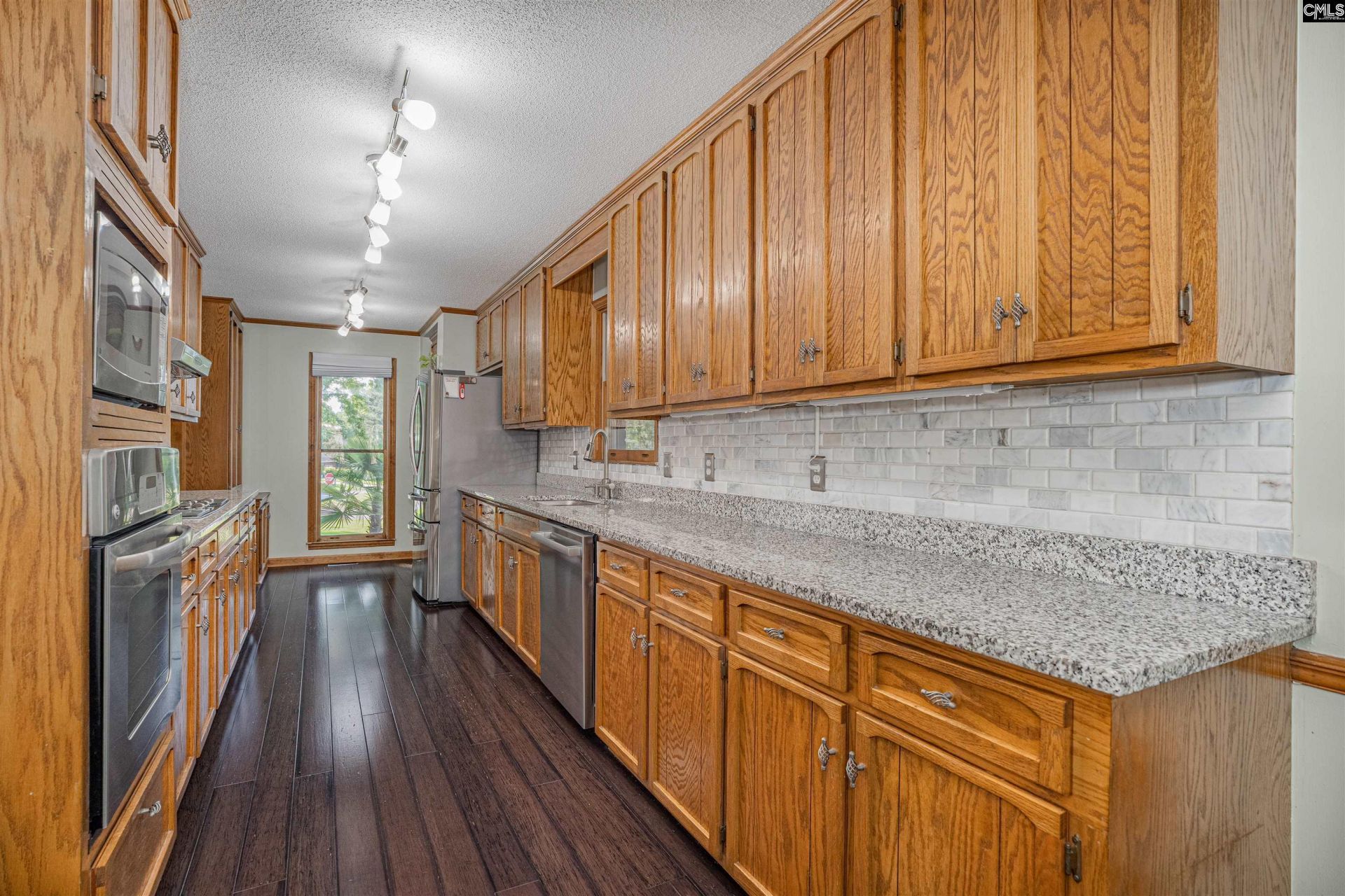 121 Ferry Drive  Photo 9